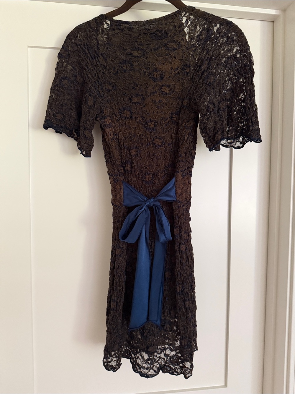 Ann Ferriday Brown/Navy Lace mini dress or top. Bow detail in back. Worn once!